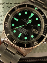 Load image into Gallery viewer, Rolex Submariner 1680 with Service Dial and Papers
