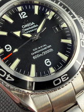 Load image into Gallery viewer, Omega Seamaster Planet Ocean Quantum of Solace 2201.50
