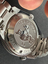 Load image into Gallery viewer, Omega Seamaster Planet Ocean Quantum of Solace 2201.50
