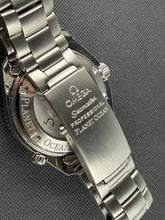 Load image into Gallery viewer, Omega Seamaster Planet Ocean Quantum of Solace 2201.50
