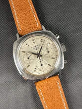 Load image into Gallery viewer, Heuer Camaro 7720T Valjoux 72 With Box and Booklet
