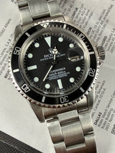 Load image into Gallery viewer, Rolex Submariner 1680 with Service Dial and Papers
